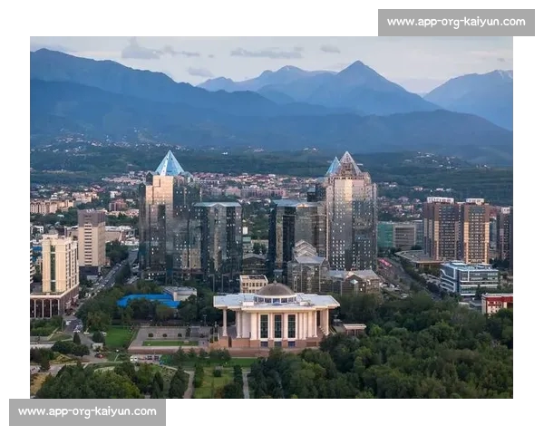 峰会前夕探秘阿斯塔纳中轴线:见证中亚合作新地标 峰会前夕探秘阿斯塔纳中轴线:见证中亚合作新地标